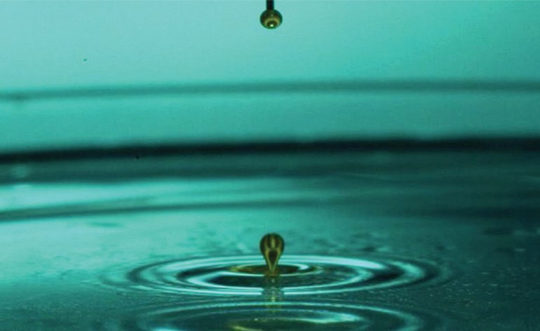 Rebounding Droplet