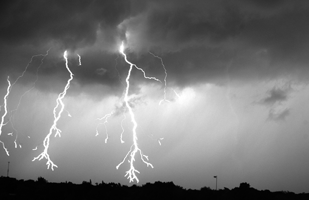 image of lightning strikes